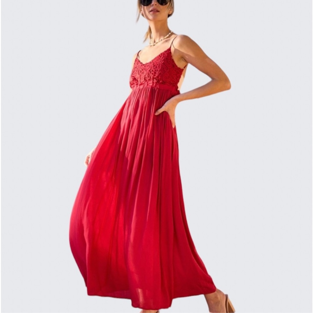 Red Lace Detailed Dress